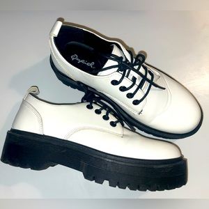 Qupid Women’s Oxford White Platform Shoes